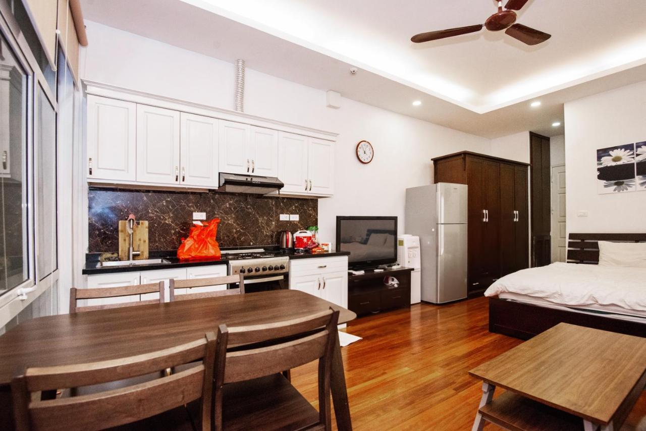 Blissington Apartments&Hotels Hanoi Buitenkant foto