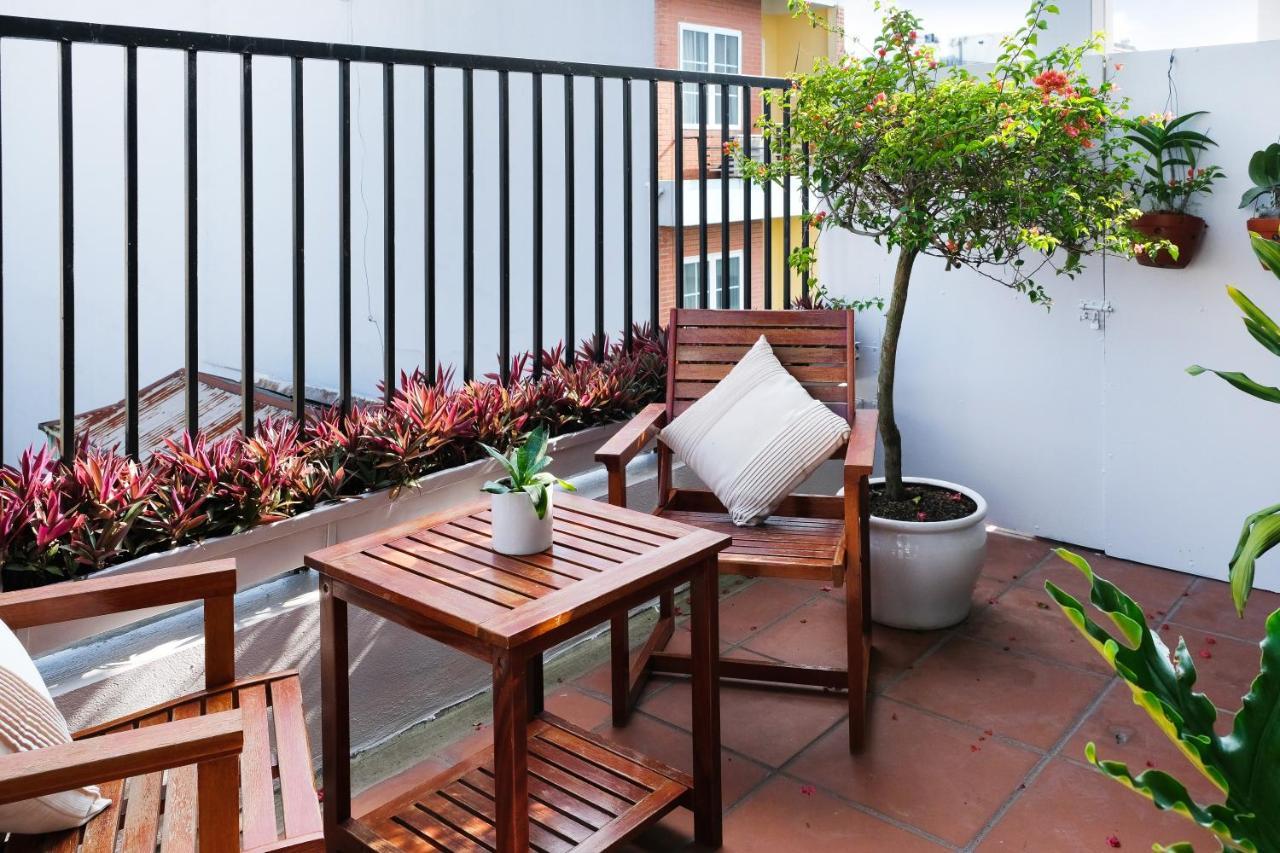 Blissington Apartments&Hotels Hanoi Buitenkant foto
