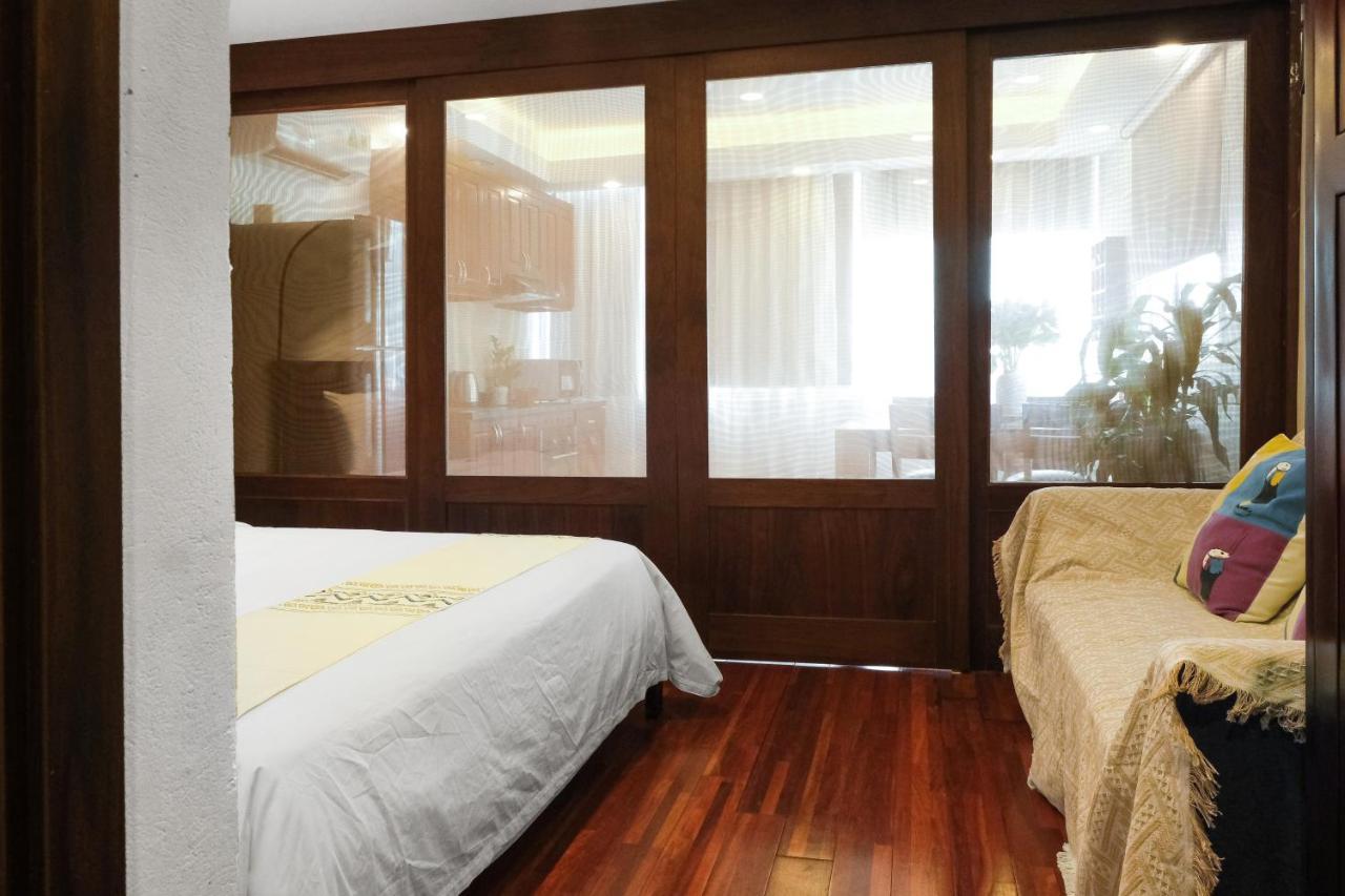 Blissington Apartments&Hotels Hanoi Buitenkant foto