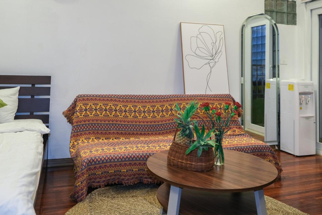 Blissington Apartments&Hotels Hanoi Buitenkant foto